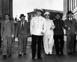 Сталин со товарищи